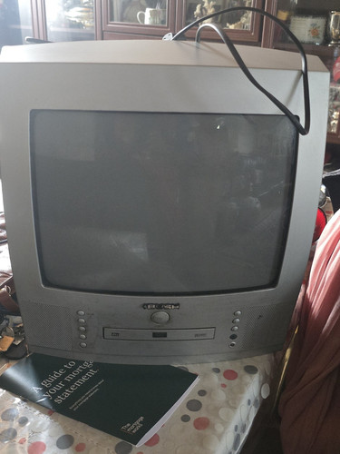 Bush dvd142tv 14in silver crt - 14in,