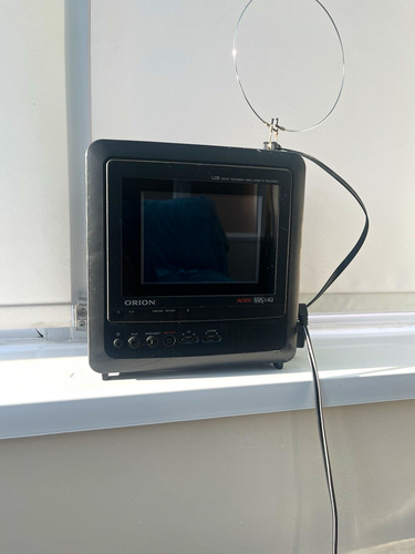 Orion portable lcd - ac/dc,