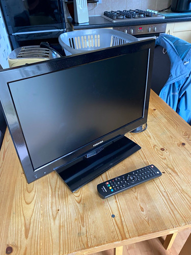 Toshiba 19dl502b2 19in lcd - 19in,
